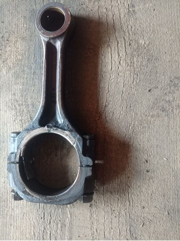 Шатун двигуна 12100AA240 SUBARU