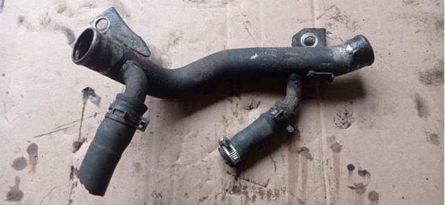 Патрубок системи охолодження 1461332 FORD