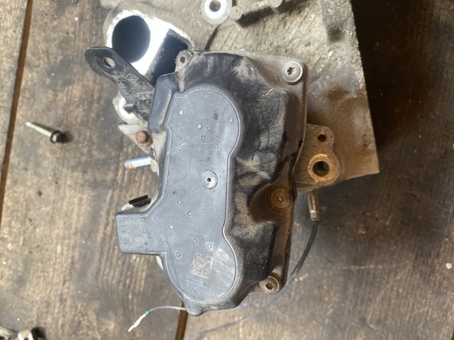 Клапан EGR, рециркуляції газів 147109948R RENAULT