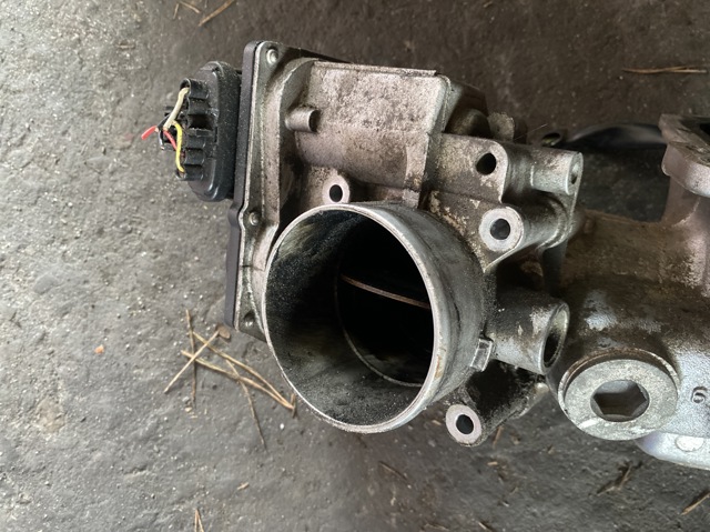 Блок дросельної заслінки 16112AA260 SUBARU