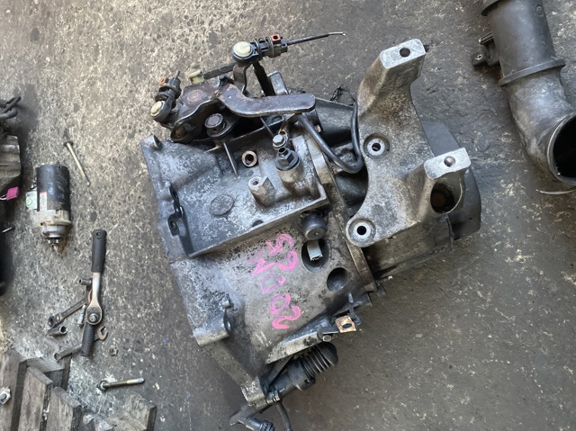 Ручна коробка передач 20DM65 PEUGEOT