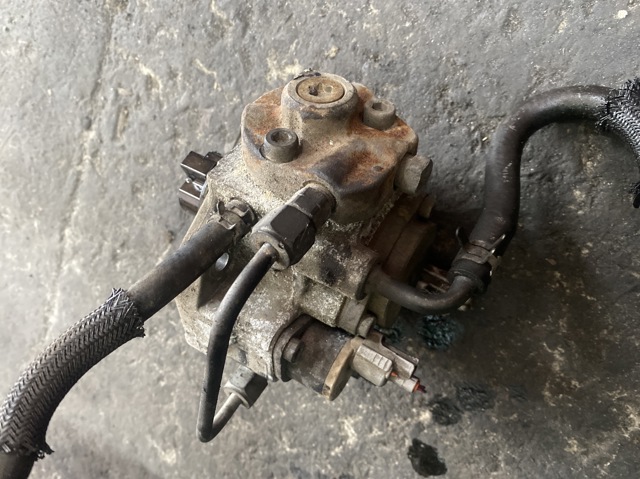 Система харчування двигуна Тойота Рав 4 4