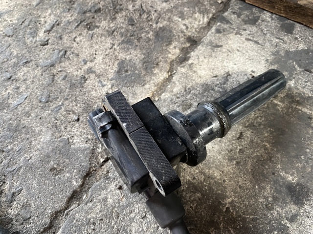 Котушка запалювання 2730138020 HYUNDAI
