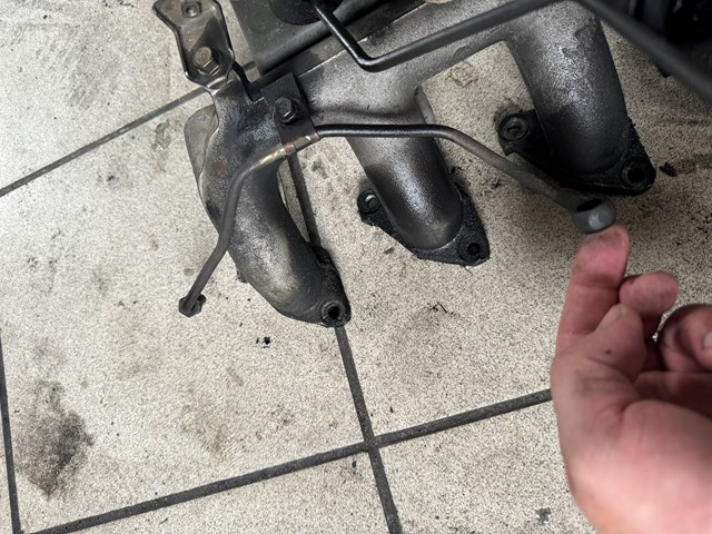 Трубка/шланг подачі масла до турбіни 282404B150 HYUNDAI