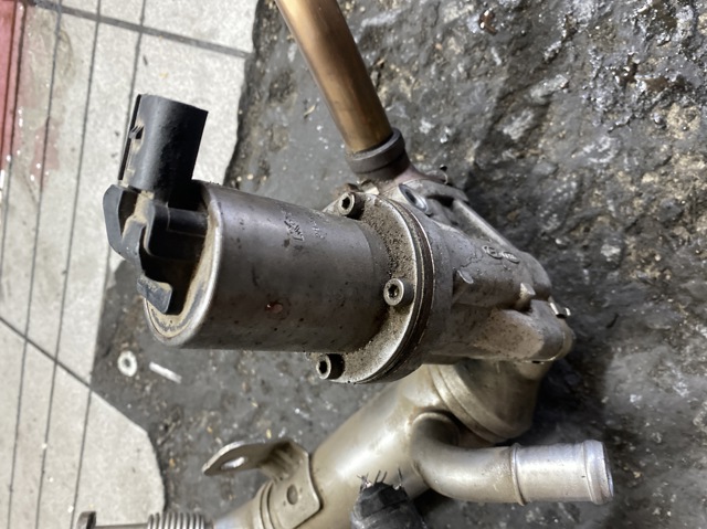 Клапан EGR 284102A120 HYUNDAI