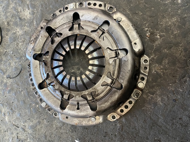 Корзина диска зчеплення 30210AU600 NISSAN