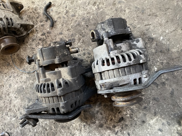 Генератор Hyundai H-1 STAREX Starex