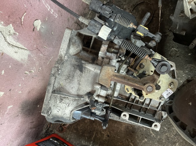 Коробка швидкостей механіка 3M5R7F096YE FORD
