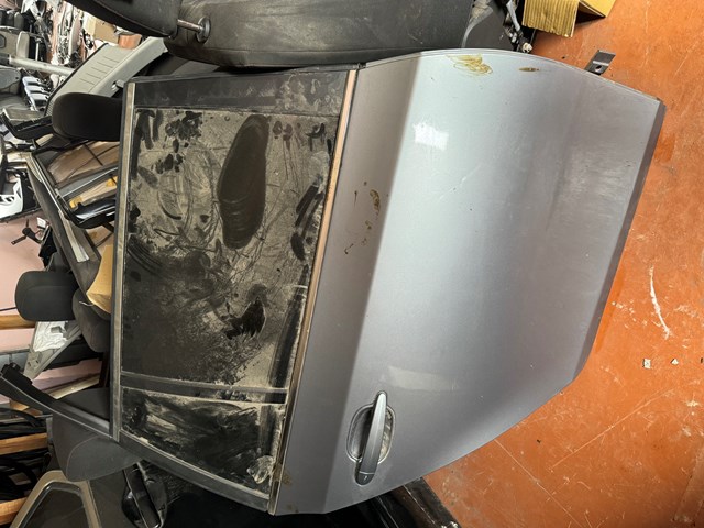 Двері задні, праві 41527158502 BMW