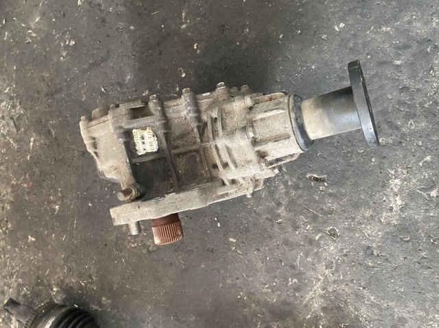 Коробка роздавальна 4730039300 HYUNDAI