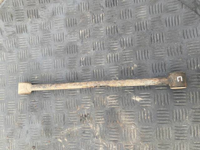 Розтяжка задньої підвіски 551218H510 NISSAN