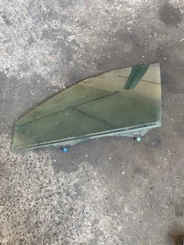 Скло передніх дверей, лівою 6810206190 TOYOTA