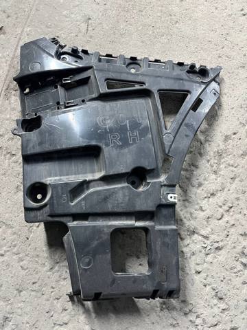 Направляюча заднього бампера, права 7400668 BMW