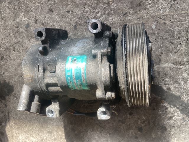 Компресор кліматичної установки 7700111235 RENAULT