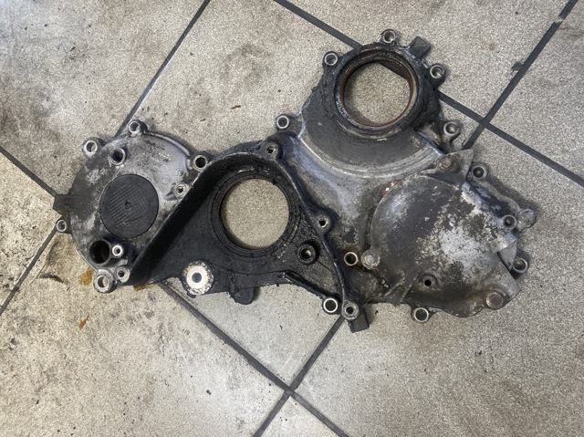Кришка двигуна передня 8200018638 RENAULT