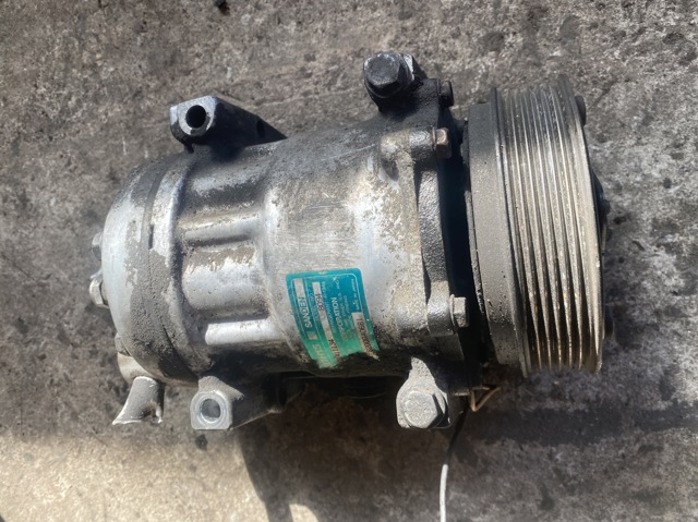 Компресор системи кондиціювання 8200040681 RENAULT