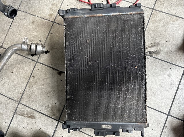 Радіатор водяний Рено Сценік 2