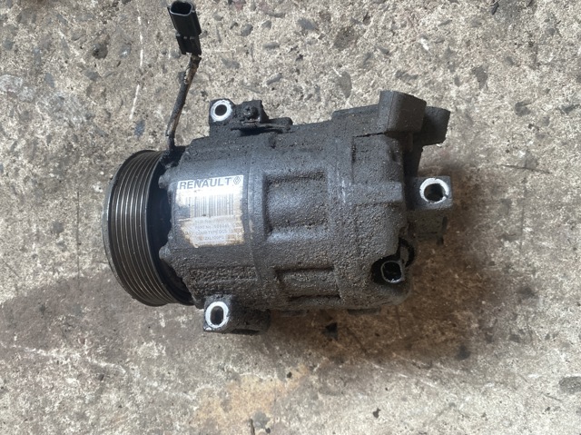 Насос кондиціонера 8200577732 RENAULT