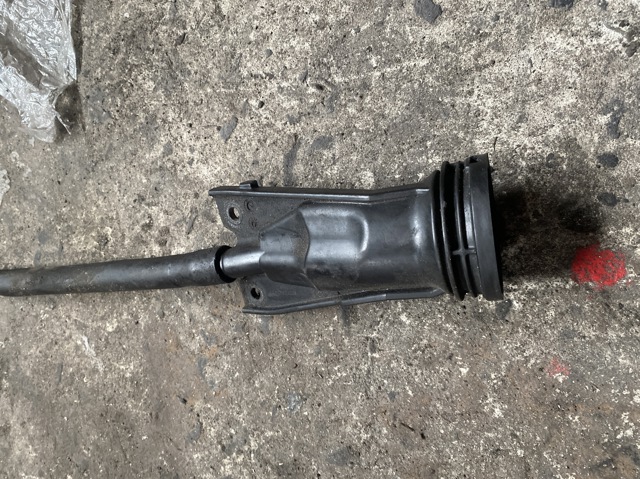 Горловина маслозаливна 8200722806 RENAULT