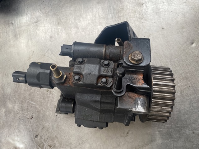 Насос паливний високого тиску 8200821184 RENAULT
