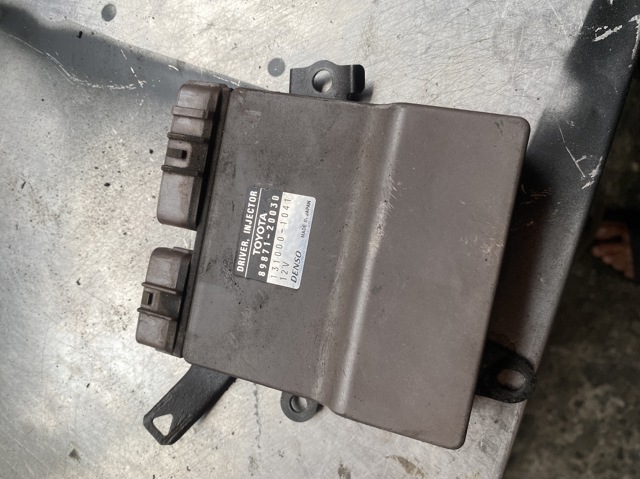 Агрегат центрального уприскування 8987120030 TOYOTA