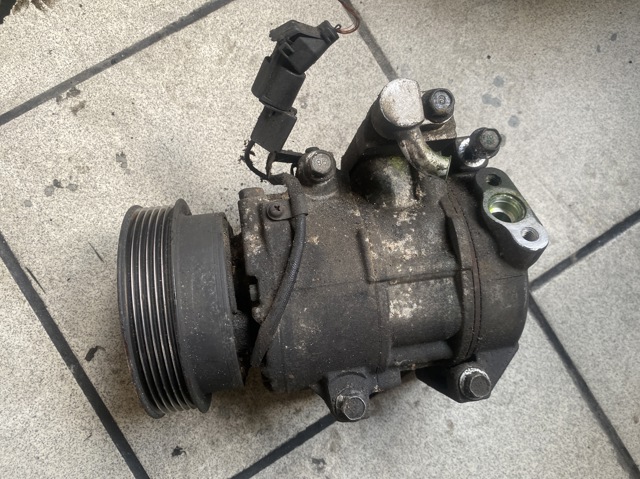 Компресор системи кондиціювання 977011D400 HYUNDAI