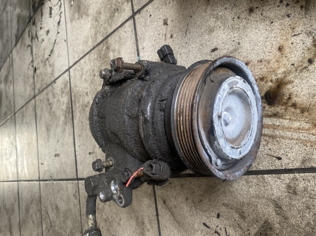 Компресор системи кондиціювання 977011D500 HYUNDAI