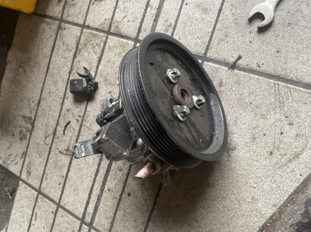 Насос ГПК A0044661301 MERCEDES
