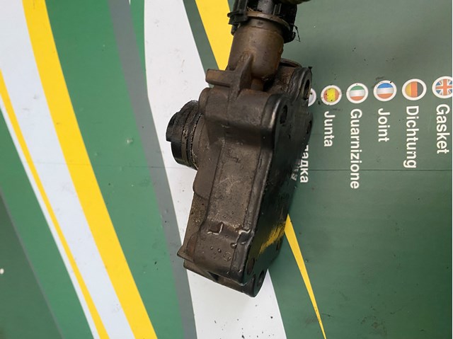 Паливний насос, механічний A6110900250 MERCEDES