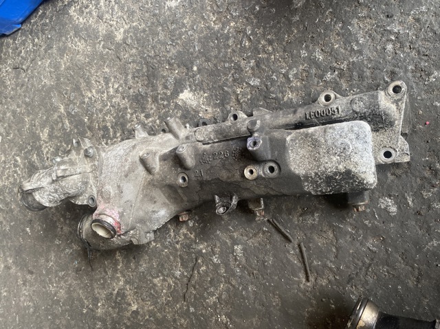 Колектор впускний, правий A6420902637 MERCEDES