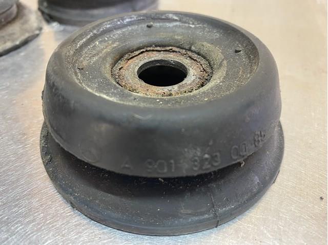 Подушка амортизатора переднього A9013230085 MERCEDES