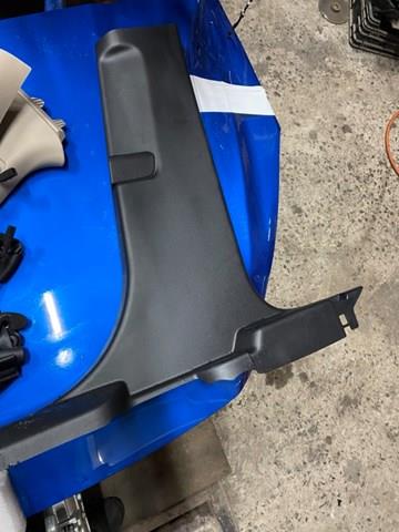 Обшивка стійки кузова внутрішня, середня нижня права LJ6Z7824346AA FORD