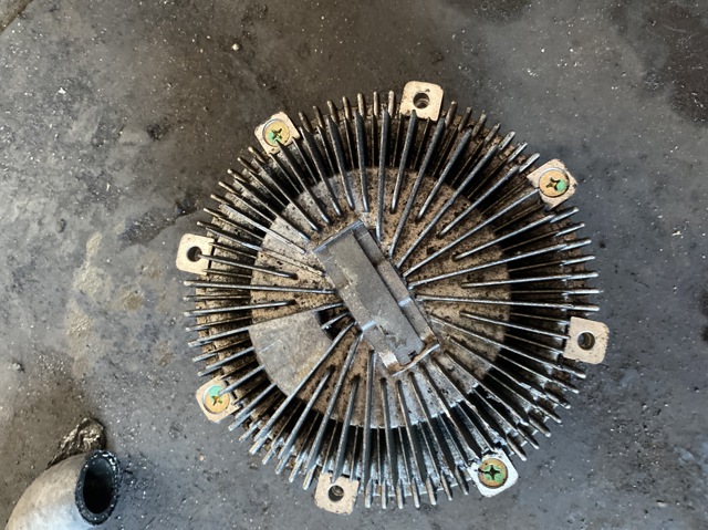 Термомуфти охолодження радіатора MD050472 MITSUBISHI