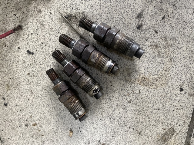 Форсунка паливна MD196607 MITSUBISHI