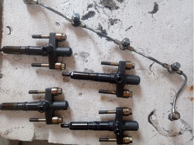 Форсунка паливна ME203961 MITSUBISHI