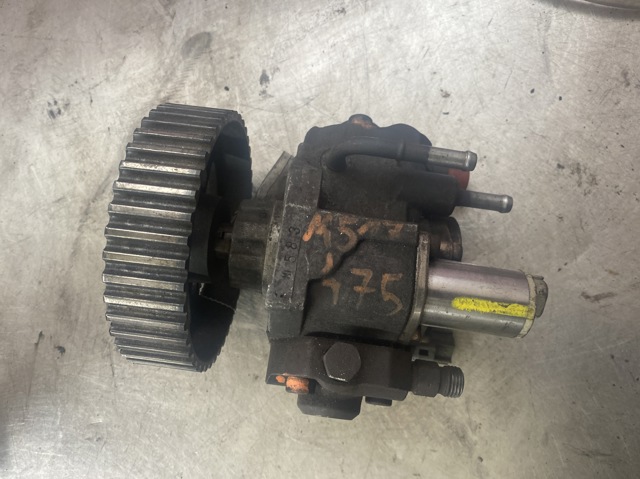 Насос паливний високого тиску (ПНВТ) RF7J13800A MAZDA