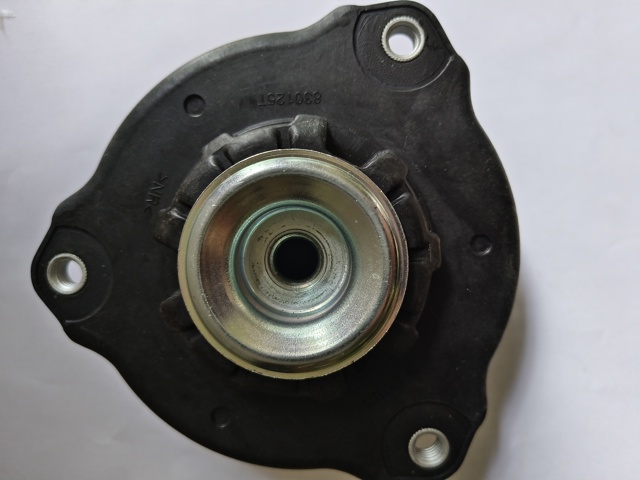 Кріплення переднього амортизатора S52042666 SENSEN