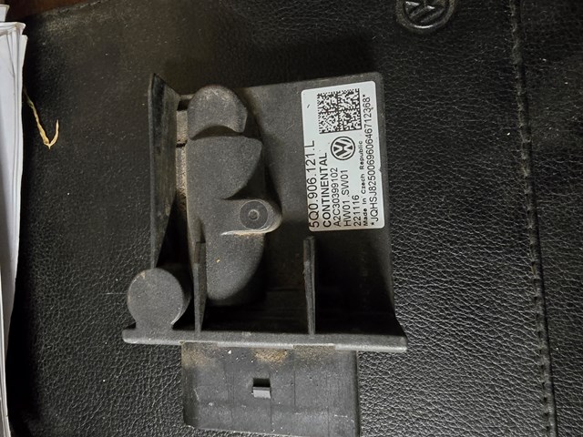 Модуль керування (ЕБУ) паливного насосу 5Q0906121L VAG