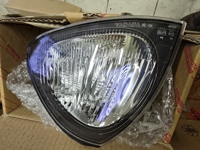 Лівий ліхтар покажчика повороту 8152005020 TOYOTA