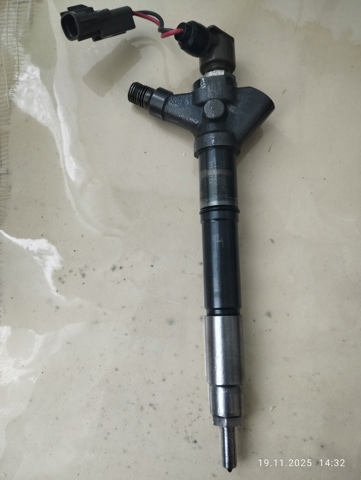 Форсунки електромагнітні 2367026020 DENSO