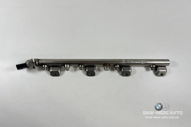 Розподільник палива (рампа), правий 13537547599 BMW