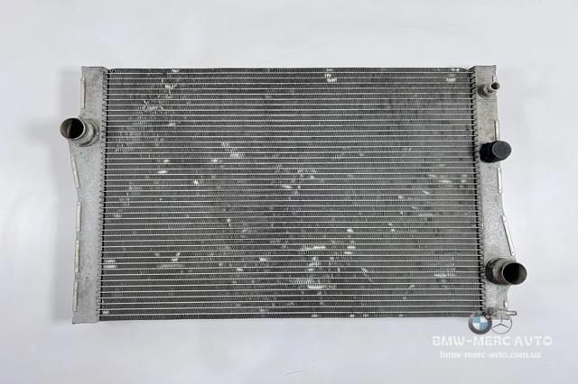 Радіатор охолодження 17117533472 BMW