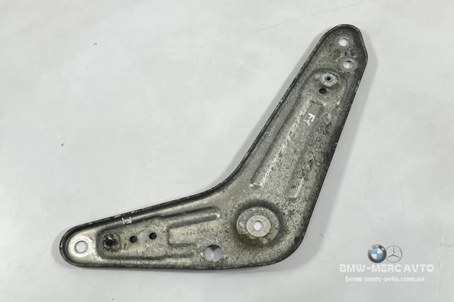 Кронштейн задньої балки 33326770977 BMW