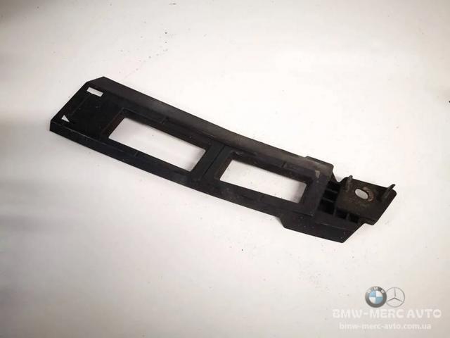 Кронштейн бампера переднього, правий 51127226938 BMW