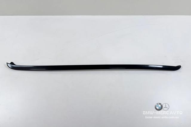 Правий молдинг вітрового скла 51317250404 BMW