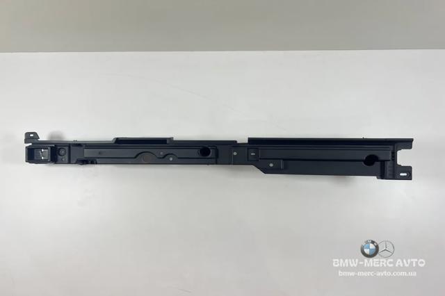 Кронштейн кріплення бампера переднього правий 51477145914 BMW