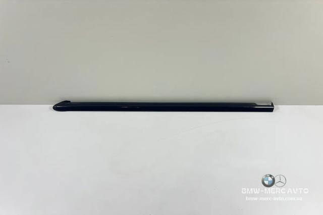 Накладка заднього скла, права A1646905480 MERCEDES