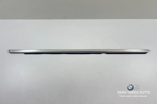 Молдинг опускного скла нижній, двері задньої, правої A1646908080 MERCEDES