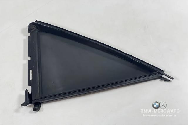 Скло-кватирка двері, задній, правій A1647302655 MERCEDES