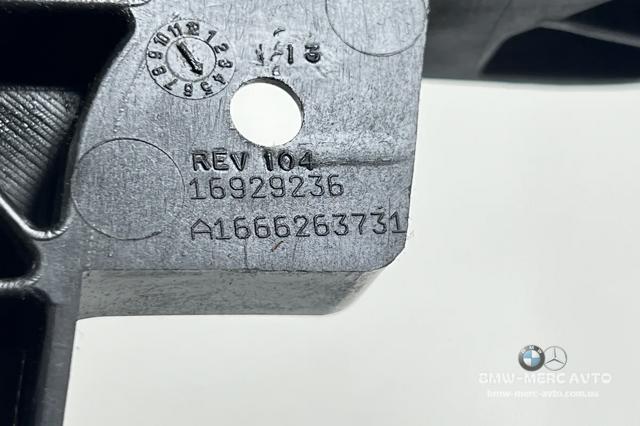 Праве кріплення переднього бампера A1666263731 MERCEDES
